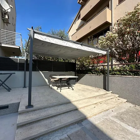 Benelux דירה