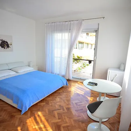 Apartment Benelux Zadar