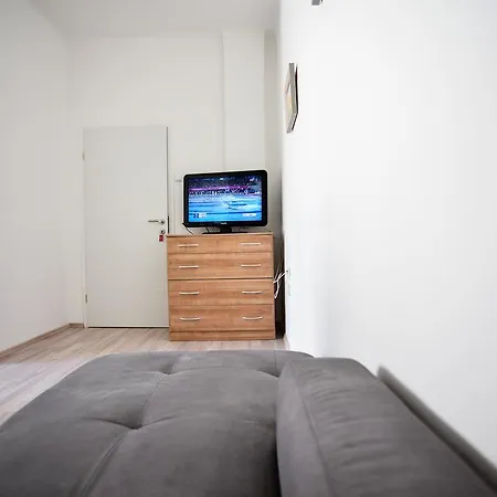 Apartament Benelux *