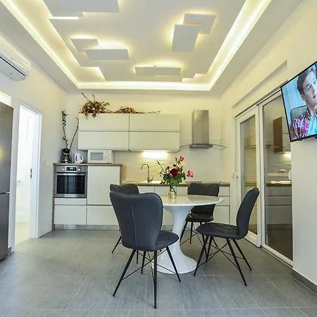 Benelux Apartamento *