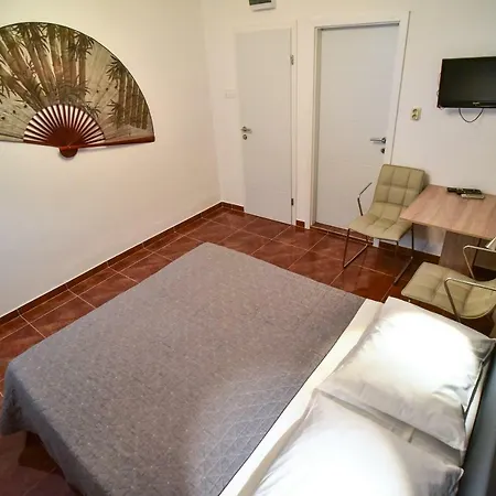 Benelux Apartament